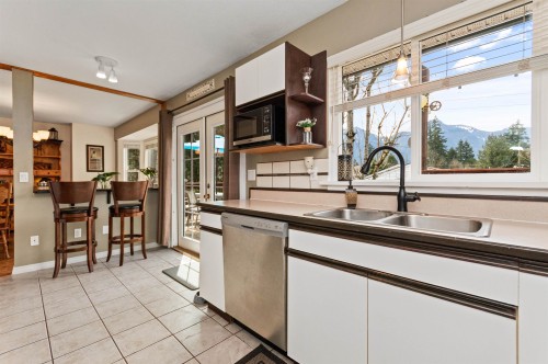 780 Olson Avenue, Hope, BC 