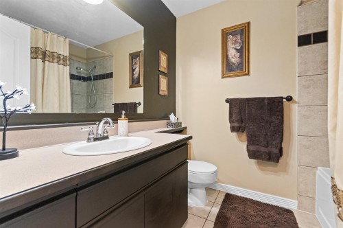 780 Olson Avenue, Hope, BC 