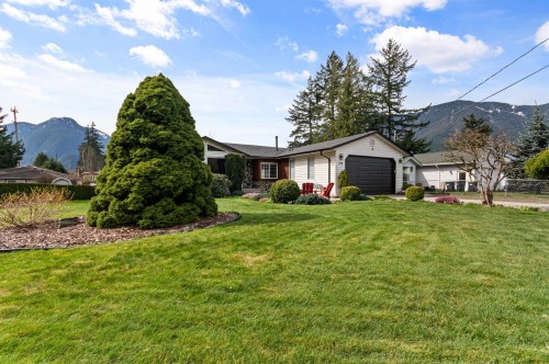 780 Olson Avenue, Hope, BC 