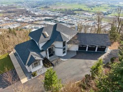 43619 Bracken Drive Chilliwack, BC V2R 4A4