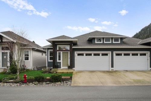 17-628 Mccombs Drive  Harrison Hot Springs, BC V0M 1K0