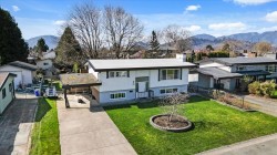 6513 Fern Street Chilliwack, BC V2R 1T6