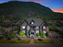 220 Balsam Avenue Harrison Hot Springs, BC V0M 1K0