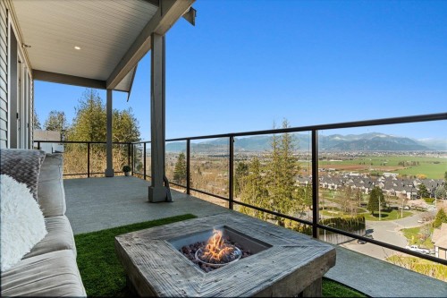 3-47203 Vista Place  Chilliwack, BC V2R 0R9