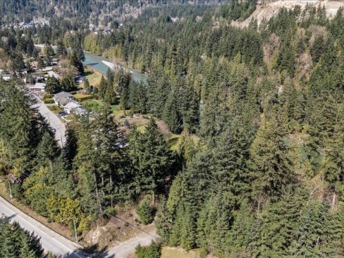 320 Forrest Crescent, Hope, BC 