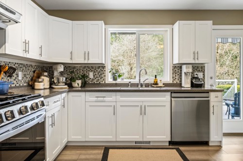 295 Forrest Crescent, Hope, BC 