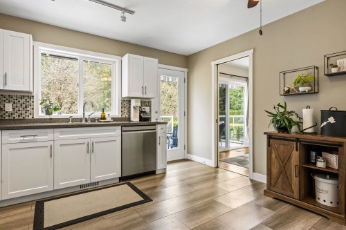 295 Forrest Crescent, Hope, BC 