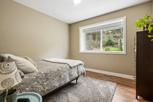 295 Forrest Crescent, Hope, BC 