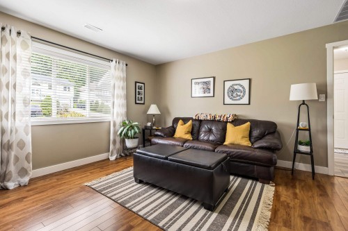 295 Forrest Crescent, Hope, BC 