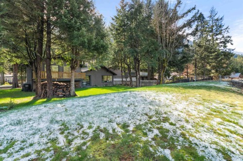 30 Robertson Crescent, Hope, BC 