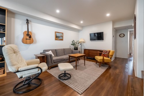 4-9486 Woodbine Street  Chilliwack, BC V2P 5S4