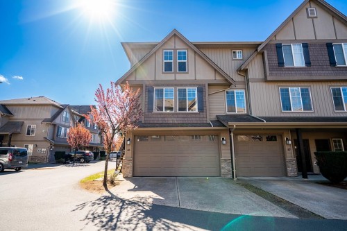 16-46321 Cessna Drive, Chilliwack, BC 