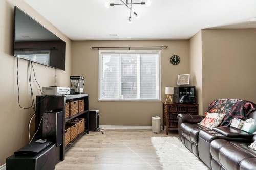16-46321 Cessna Drive, Chilliwack, BC 