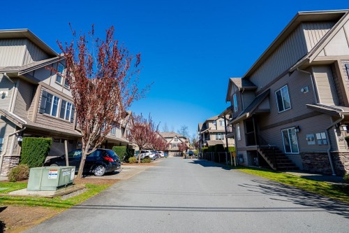 16-46321 Cessna Drive, Chilliwack, BC 