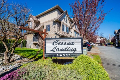 16-46321 Cessna Drive, Chilliwack, BC 
