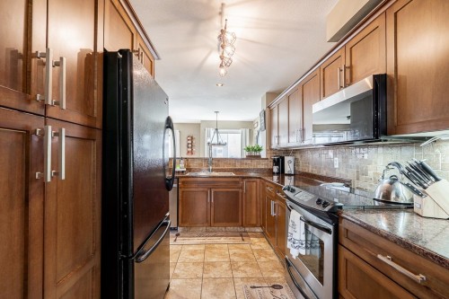 16-46321 Cessna Drive, Chilliwack, BC 