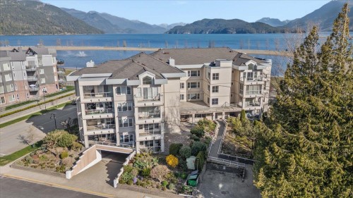 302-410 Esplanade Avenue  Harrison Hot Springs, BC V0M 1K0