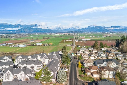 6-5900 Jinkerson Road, Chilliwack, BC 