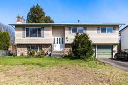 6982 Sheffield Way Chilliwack, BC V2R 3T2