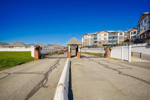 142-8485 Young Road  Chilliwack, BC V2P 7Y7