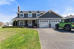 6748 Henry Street  Chilliwack, BC V2R 2Z9