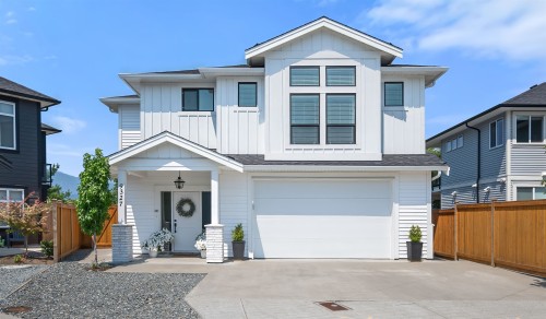 9327 Sitka Place  Chilliwack, BC V2P 8B6