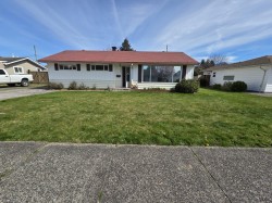 9716 Heather Street Chilliwack, BC V2P 5M6