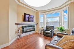 205-9060 Birch Street Chilliwack, BC V2P 4N4