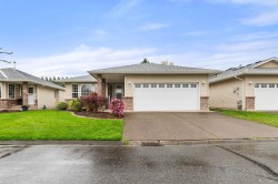 30-7292 Elm Road  Agassiz, BC V0M 1A2