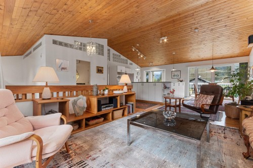 711 Fraser Avenue  Hope, BC V0X 1L0