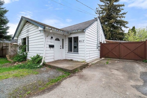 9517 Stanley Street  Chilliwack, BC V2P 3Y7