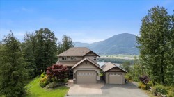 43251 Salmonberry Drive Chilliwack, BC V2R 4A4