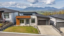 8181 Harvest Place Chilliwack, BC V4Z 0E4