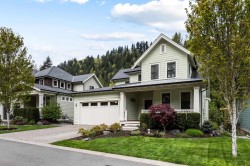 43306 Creekside Circle Lindell Beach, BC V2R 0Z4