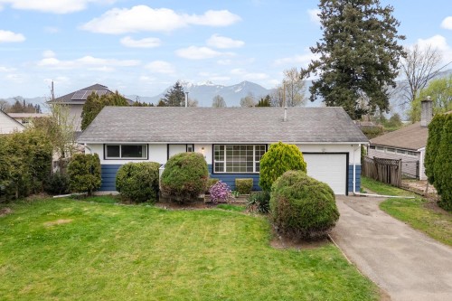 9144 Holly Street  Chilliwack, BC V2P 6A7