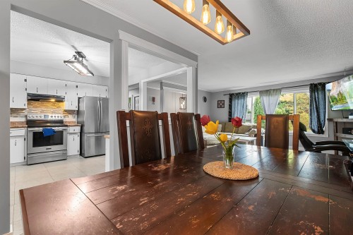 10218 Oval Drive, Chilliwack, BC 