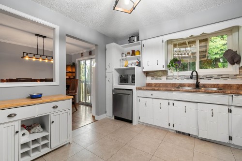10218 Oval Drive, Chilliwack, BC 