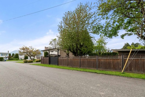 10218 Oval Drive, Chilliwack, BC 