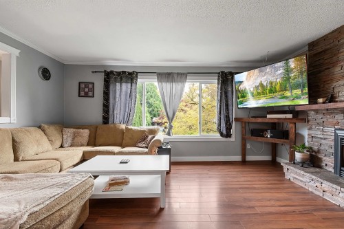 10218 Oval Drive, Chilliwack, BC 