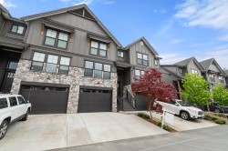 10-47203 Vista Place Chilliwack, BC V2R 6E2