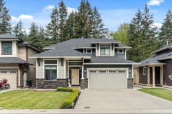 65561 Skylark Lane Hope, BC V0X 1L1