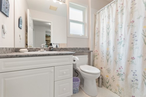 8-46277 Cessna Drive, Chilliwack, BC 