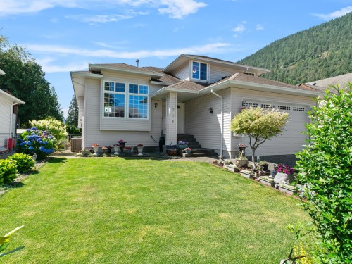 336 Chestnut Avenue  Harrison Hot Springs, BC V0M 1K0