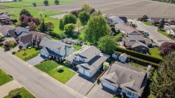 6915 Coach Lamp Drive Chilliwack, BC V2R 2V4