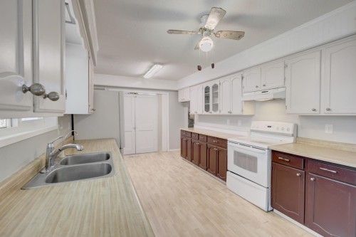 8505 Howard Crescent, Chilliwack, BC 