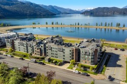 123-378 Esplanade Avenue Harrison Hot Springs, BC V0M 1A3