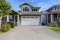 37-50634 Ledgestone Place Chilliwack, BC V2P 0E7