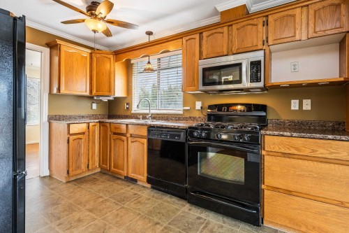 7575 Diamond Crescent, Chilliwack, BC 