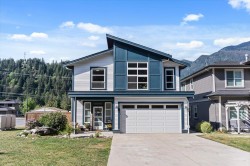 65511 Skylark Lane Hope, BC V0X 1L1