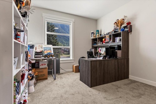 65511 Skylark Lane, Hope, BC 